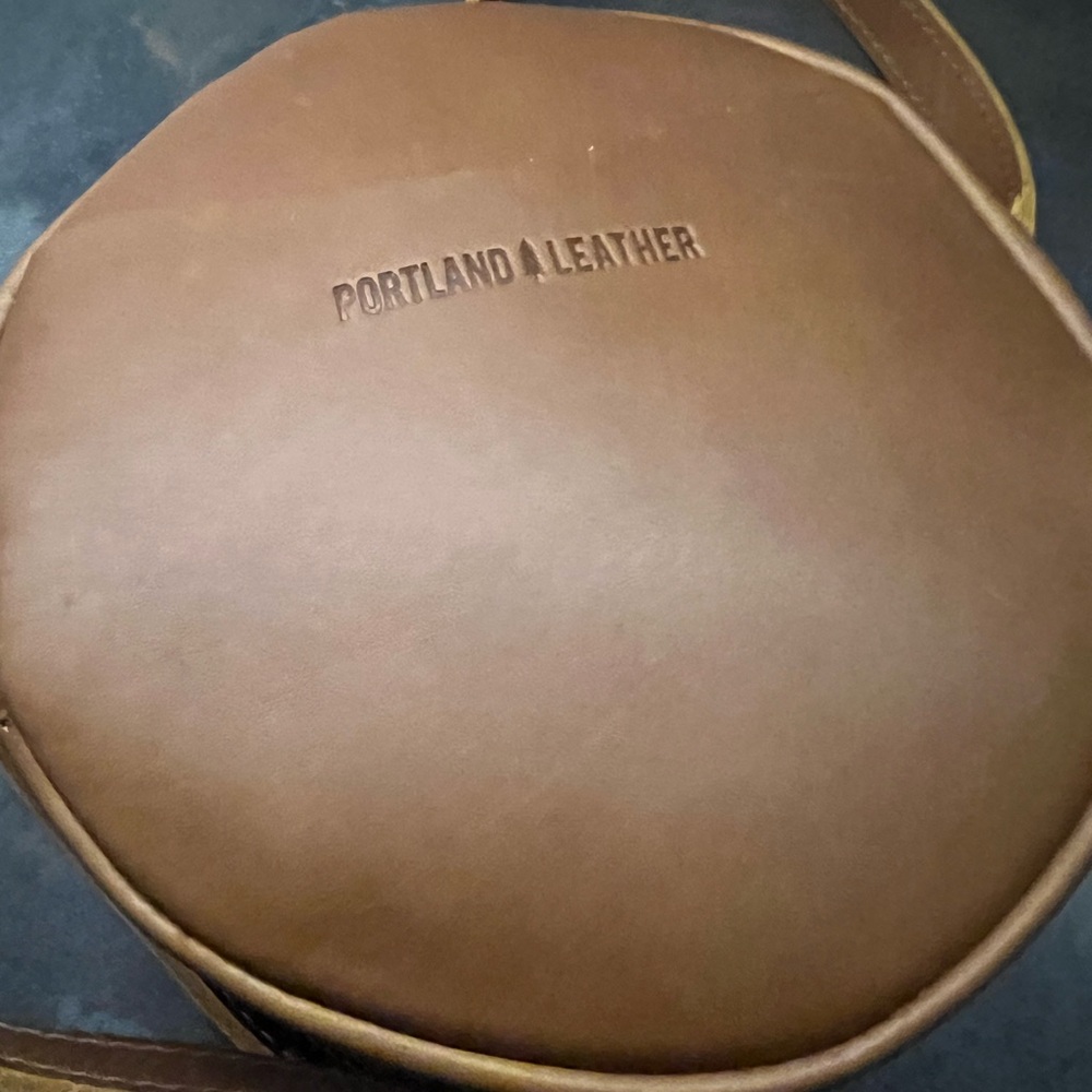 Portland Leather Goods( almost Perfect ) - Picture 5 of 9